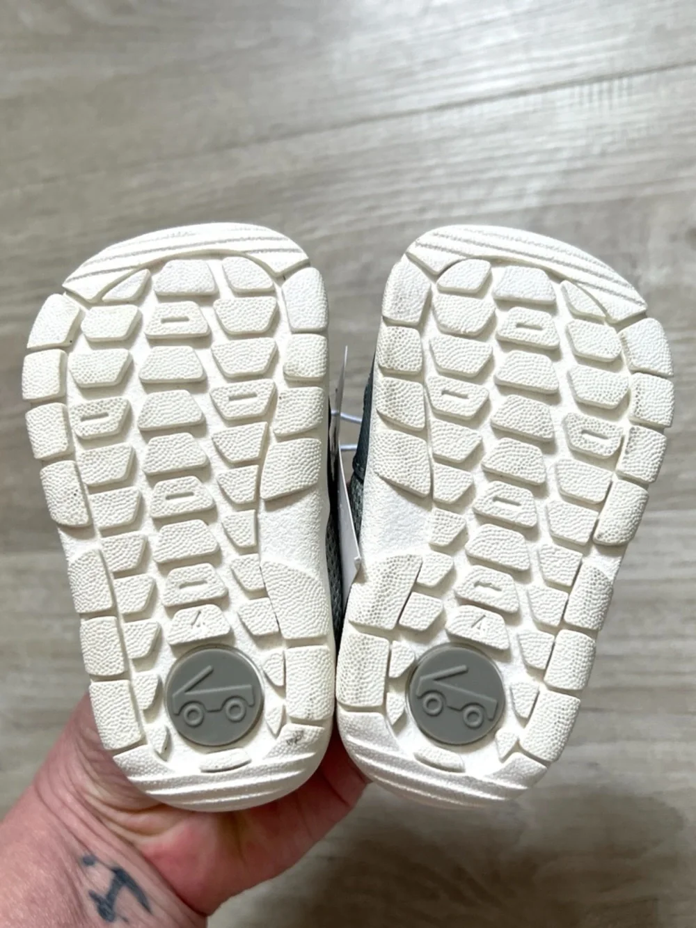 See Kai Run Tenny Sneakers Toddler Boy Size 4 Gray Hook Loop Shoes Casual New